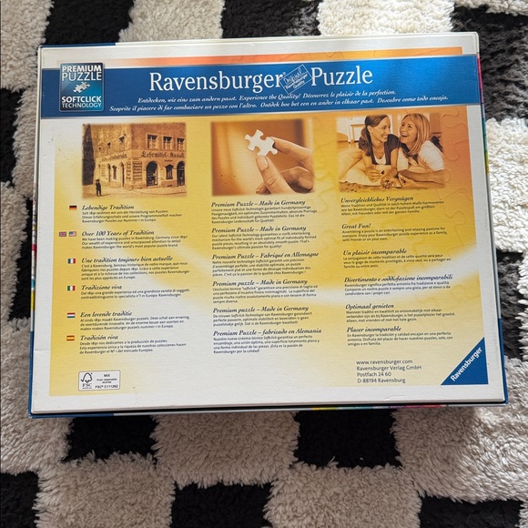 500 Pc Ravensburger Large Piece Format Jigsaw Puzzle - Picture 2 of 6